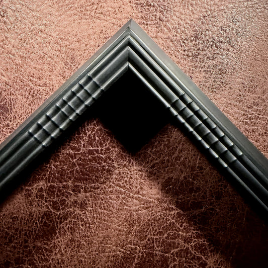 9 x 12 Bombé Ripple Molding Frame #26212