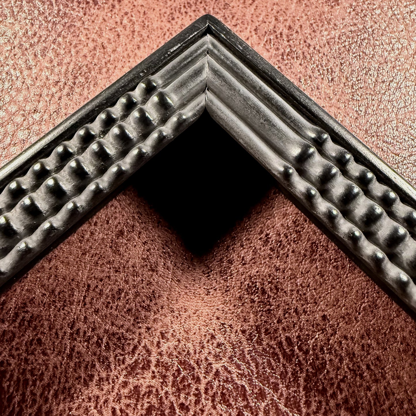 9 x 12 Bombé Ripple Molding Frame #26217