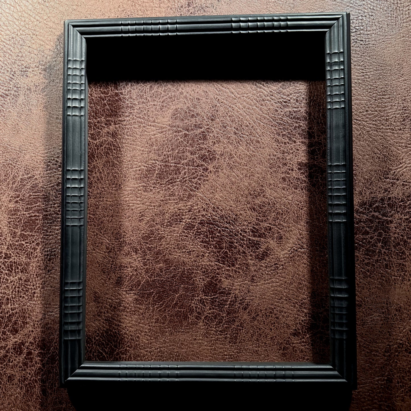 9 x 12 Bombé Ripple Molding Frame #26212