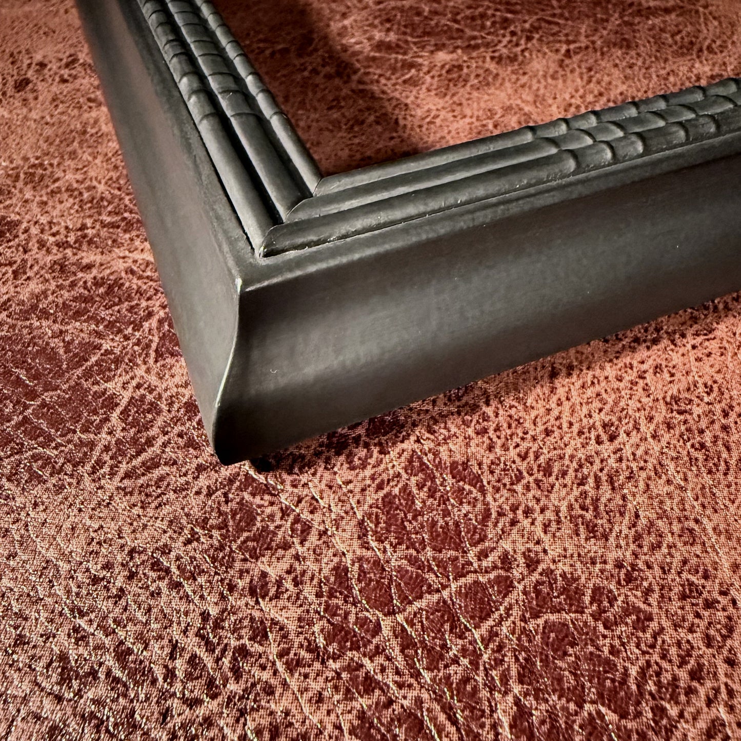 9 x 12 Bombé Ripple Molding Frame #26212