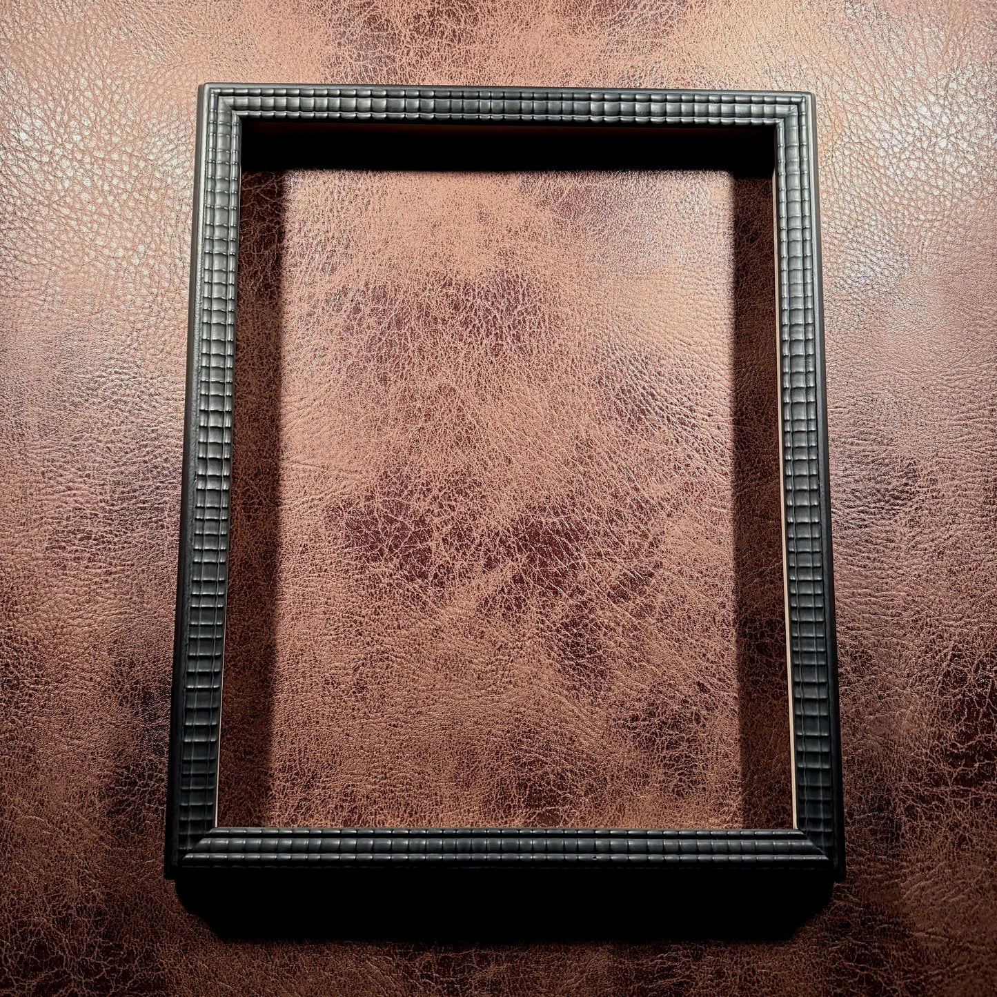 11 x 14 Bombé Ripple Molding Frame #26216