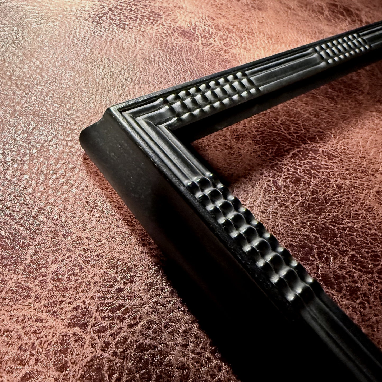 9 x 12 Bombé Ripple Molding Frame #26217