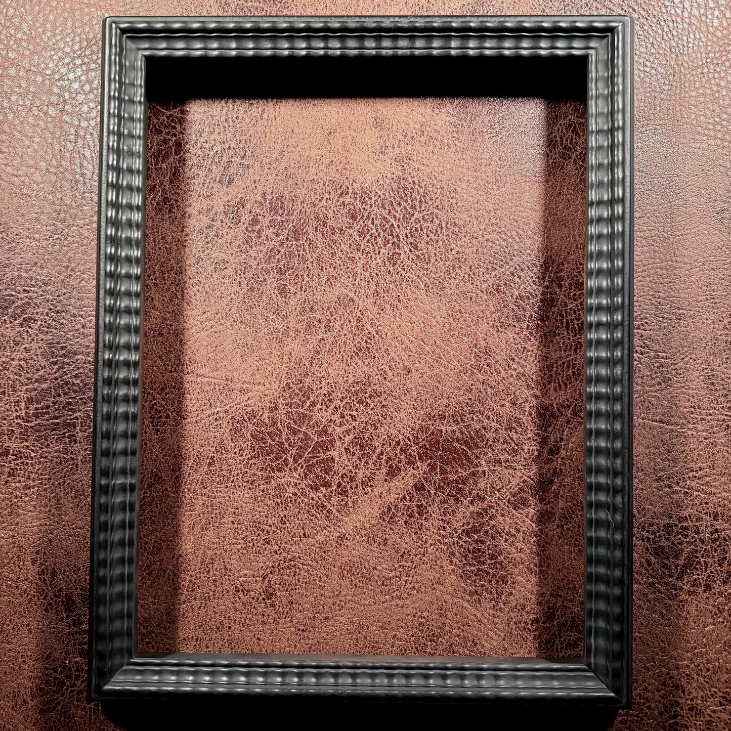 9 x 12 Bombé Ripple Molding Frame #26210