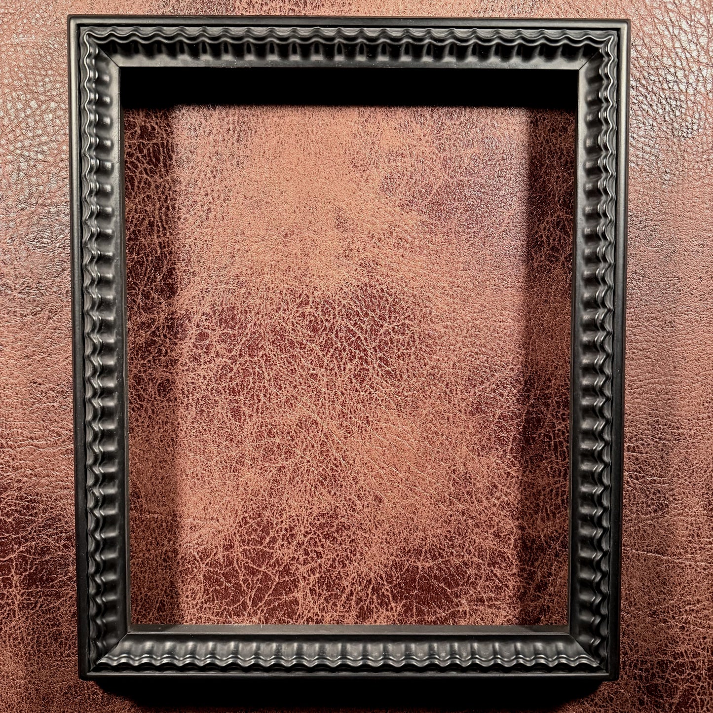 Bombé 8 x 10 Ripple Molding Frame #26224