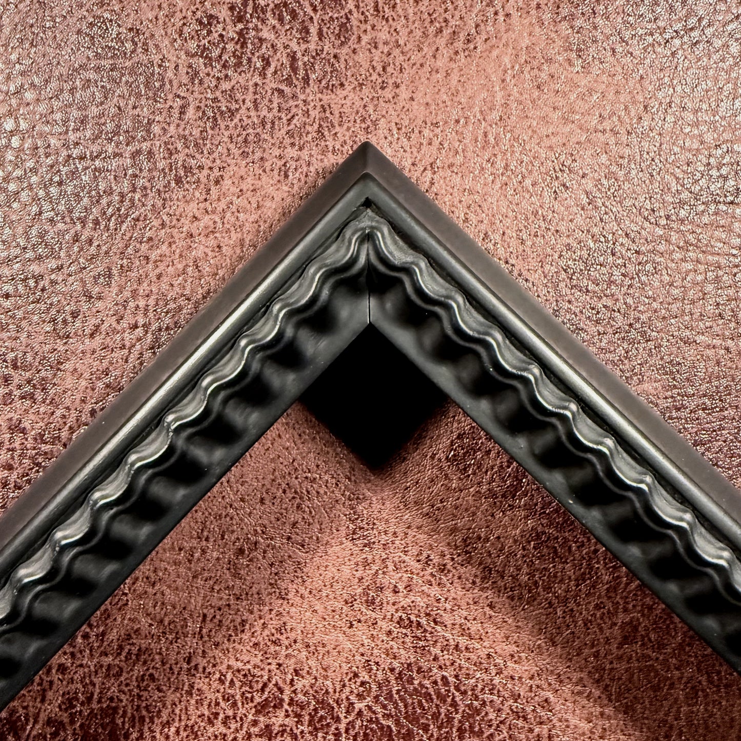 Bombé 8 x 10 Ripple Molding Frame #26224