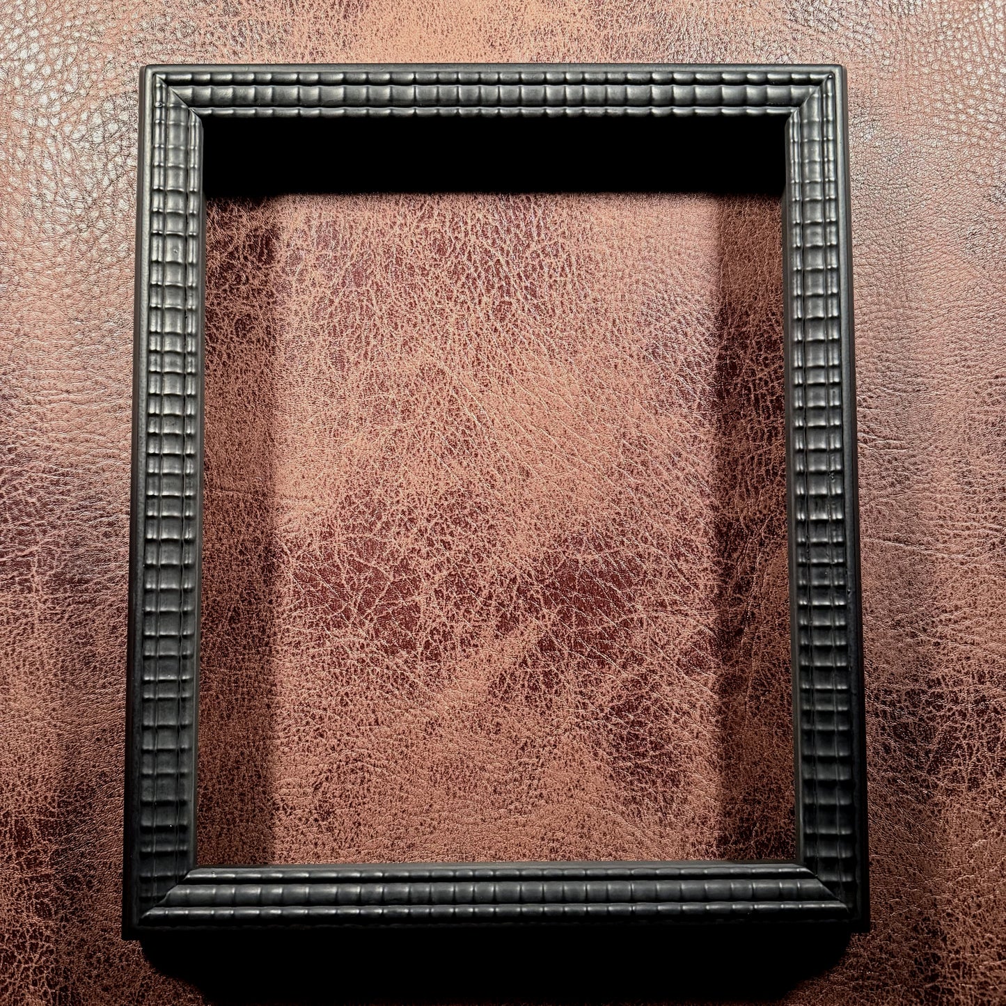 Bombé 8 x 10 Ripple Molding Frame #26226